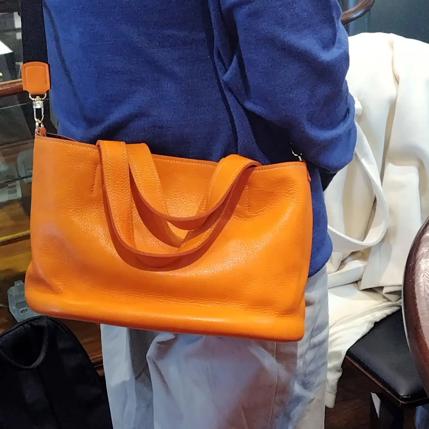 柔らかい革バッグ