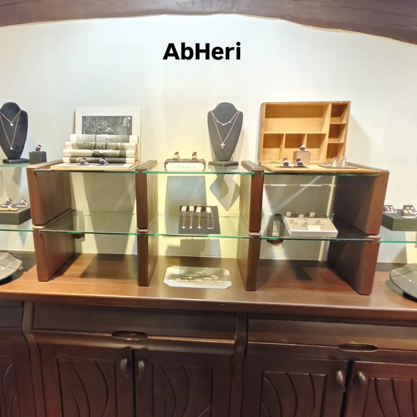 AbHeri